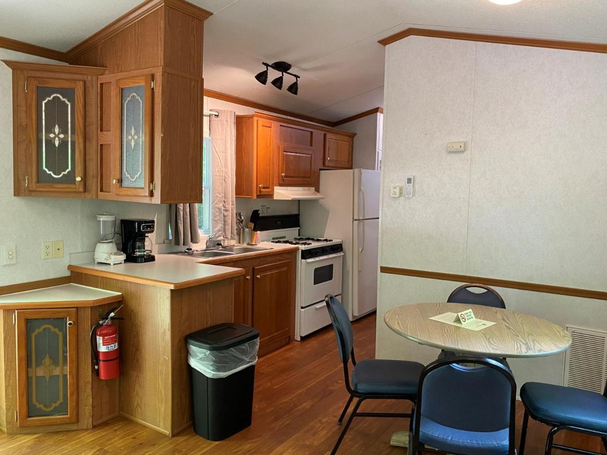 The Vintage Rv'S At Wilderness Presidential Camp Resort By Tripforth Spotsylvania Buitenkant foto