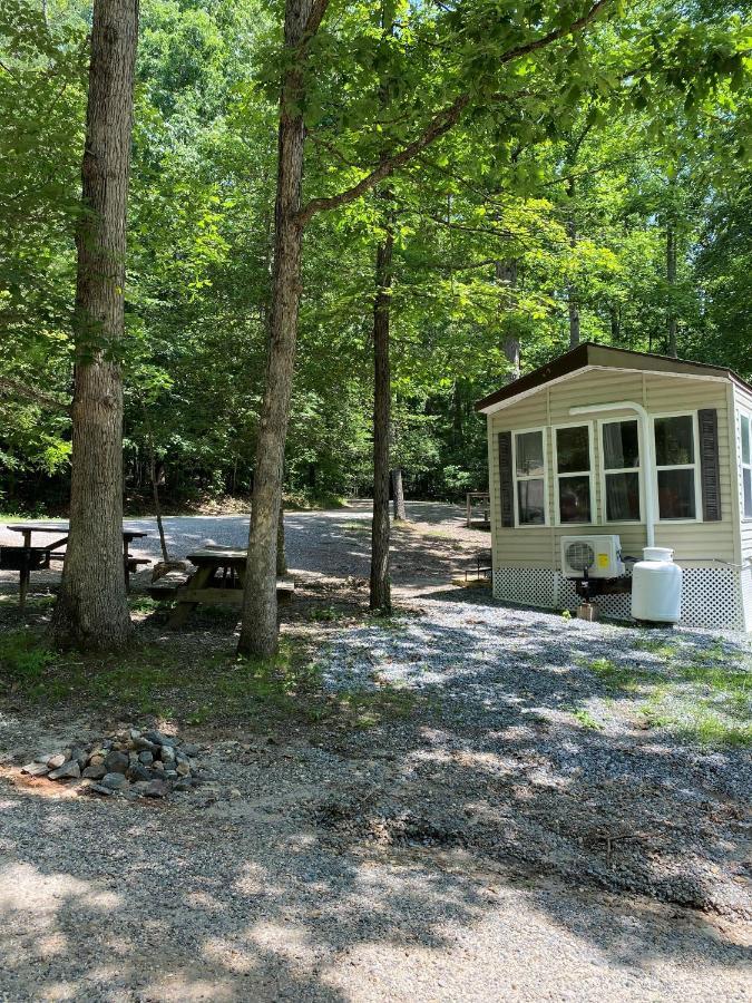 The Vintage Rv'S At Wilderness Presidential Camp Resort By Tripforth Spotsylvania Buitenkant foto